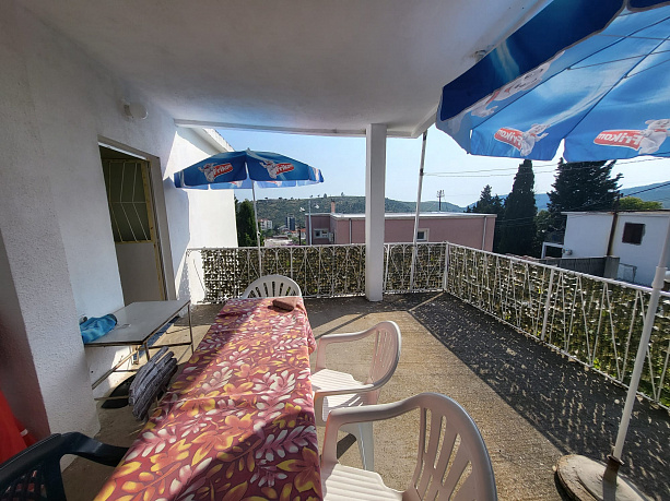 5 bedroom house located in the charming coastal town of Sutomore